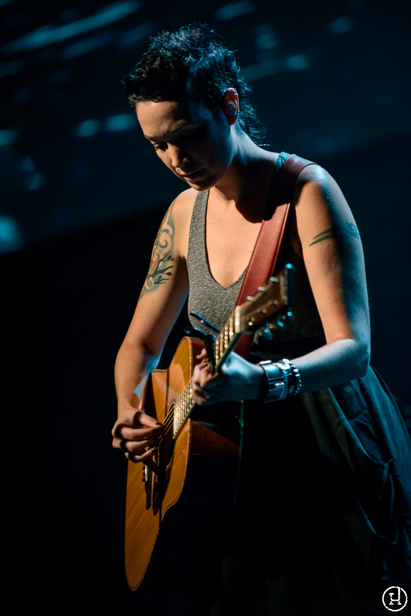 Sarah Macintosh performs at Story in Chicago, IL on September 21, 2012 (Jeff Harris)