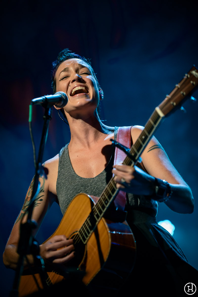 Sarah Macintosh performs at Story in Chicago, IL on September 21, 2012 (Jeff Harris)