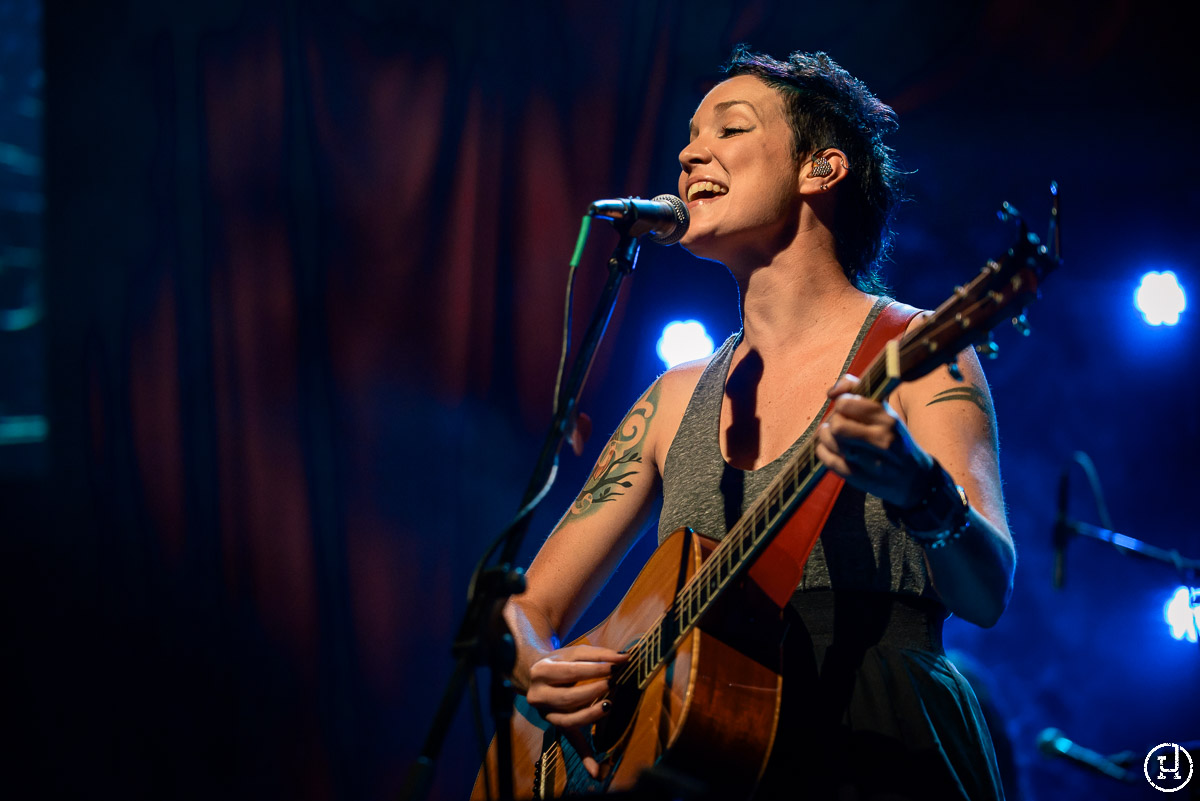 Sarah Macintosh performs at Story in Chicago, IL on September 21, 2012 (Jeff Harris)