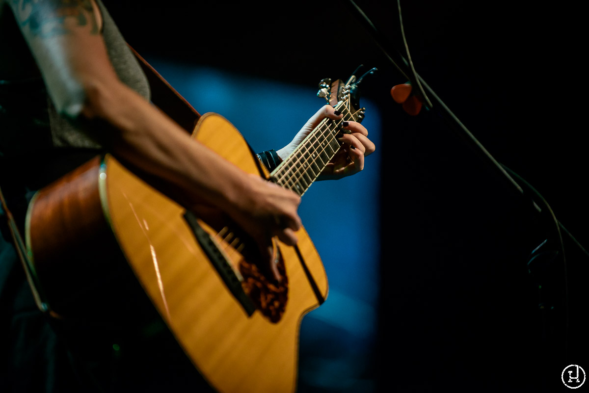 Sarah Macintosh performs at Story in Chicago, IL on September 21, 2012 (Jeff Harris)