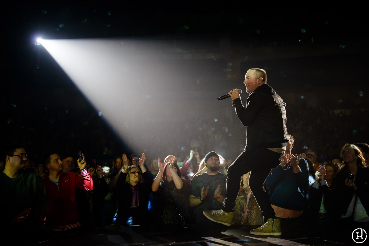 Chris Tomlin performs at The Huntington Center in Toledo, OH on Feburary 28, 2013 (Jeff Harris)