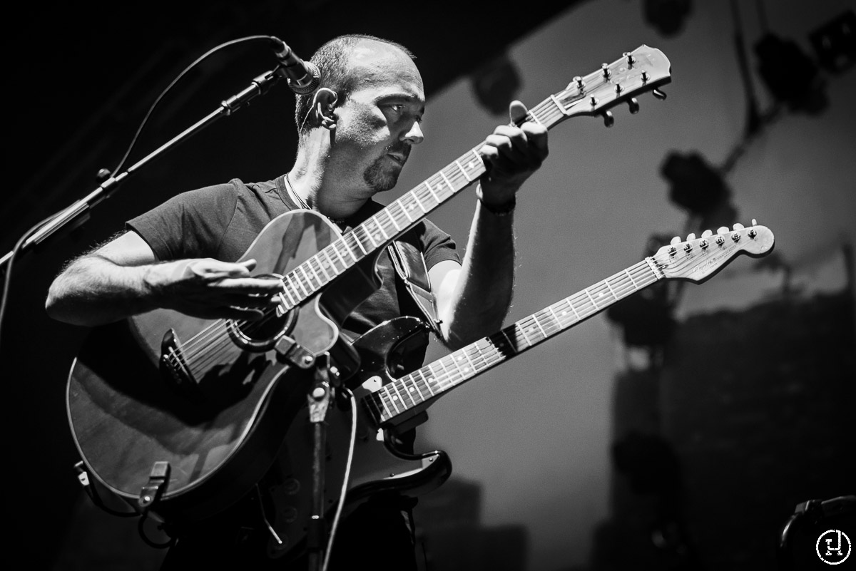 Brit Floyd perform at The Huntington Center in Toledo, OH on March 5, 2013 (Jeff Harris)