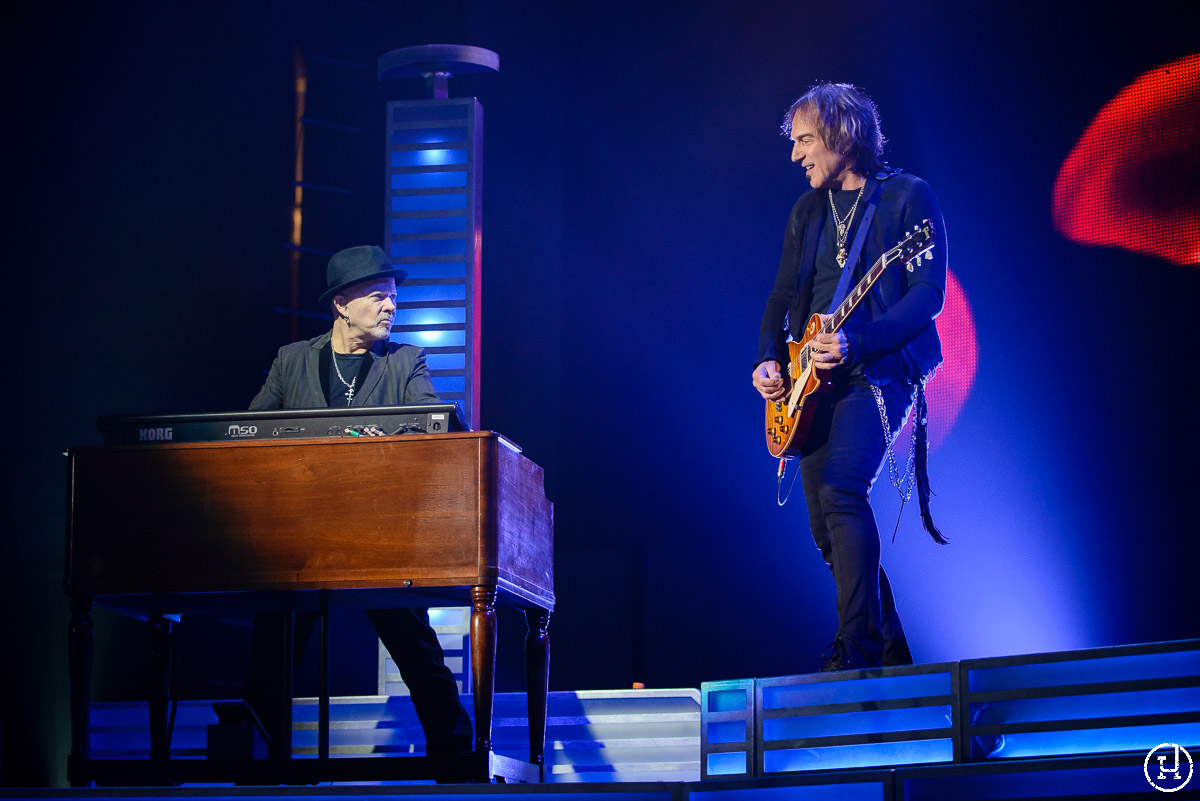 REO Speedwagon perform at The Huntington Center in Toledo, OH on April 21, 2013 (Jeff Harris)