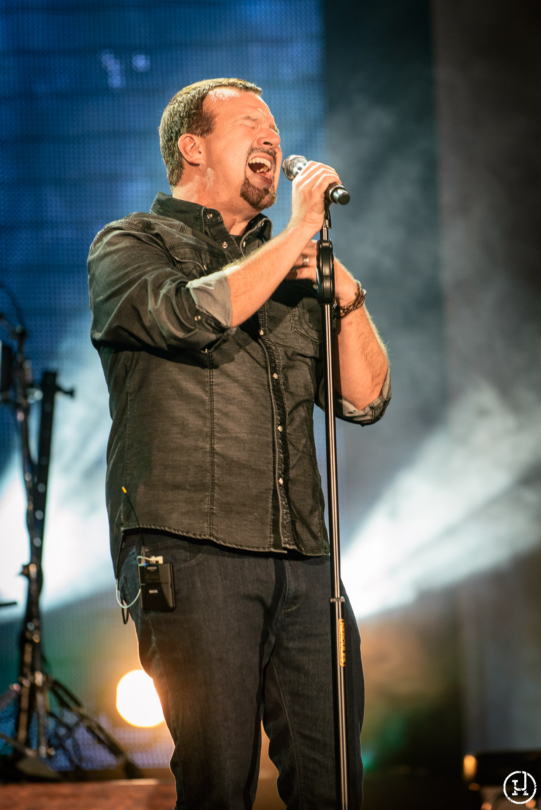Casting Crowns perform live at The Huntington Center in Toledo, OH on October 9, 2014 (Jeff Harris)