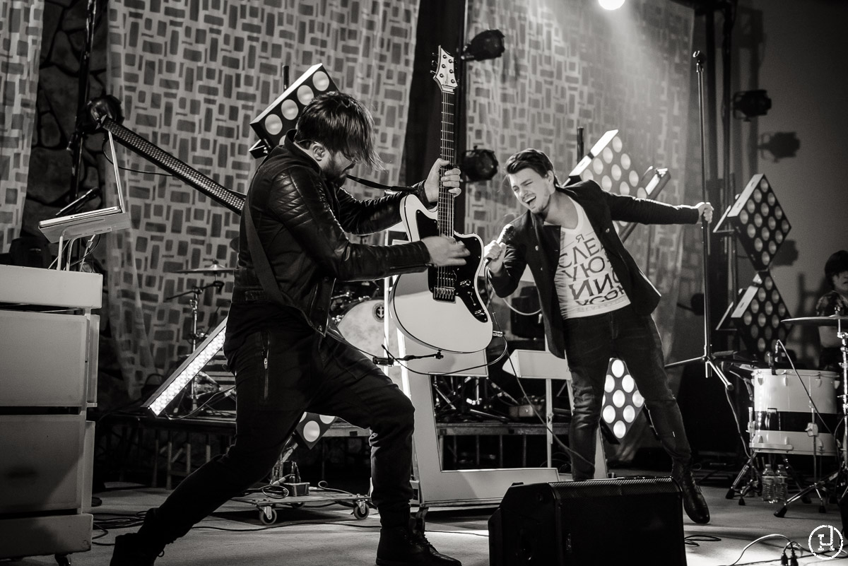 Everfound performs at the Proclaim Event Center in Holland, OH on May 1, 2015 (Jeff Harris)