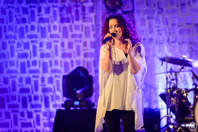 Plumb performs at the Proclaim Event Center in Holland, OH on May 1, 2015 (Jeff Harris)
