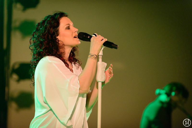 Plumb performs at the Proclaim Event Center in Holland, OH on May 1, 2015 (Jeff Harris)